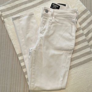 Denizen Levi’s jeans